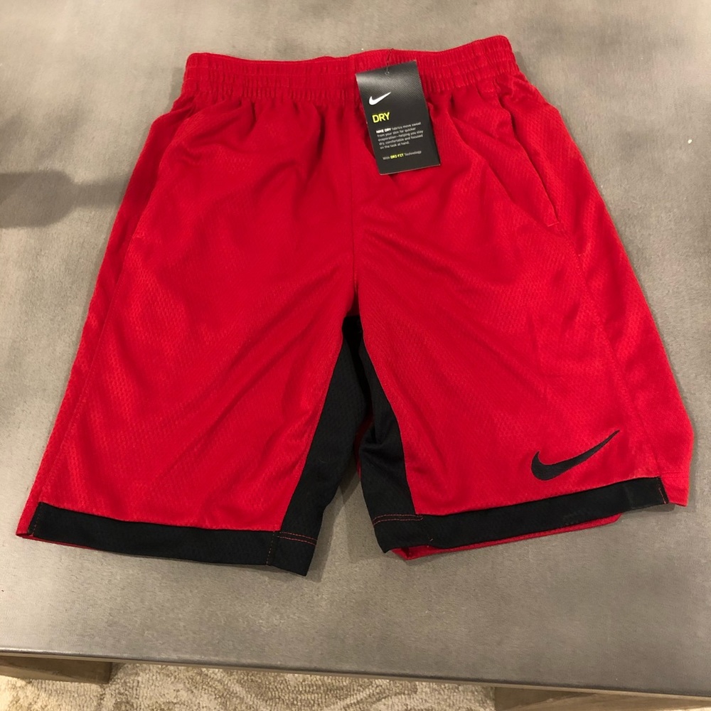Nike Training Shorts Boys, Large - New with tags